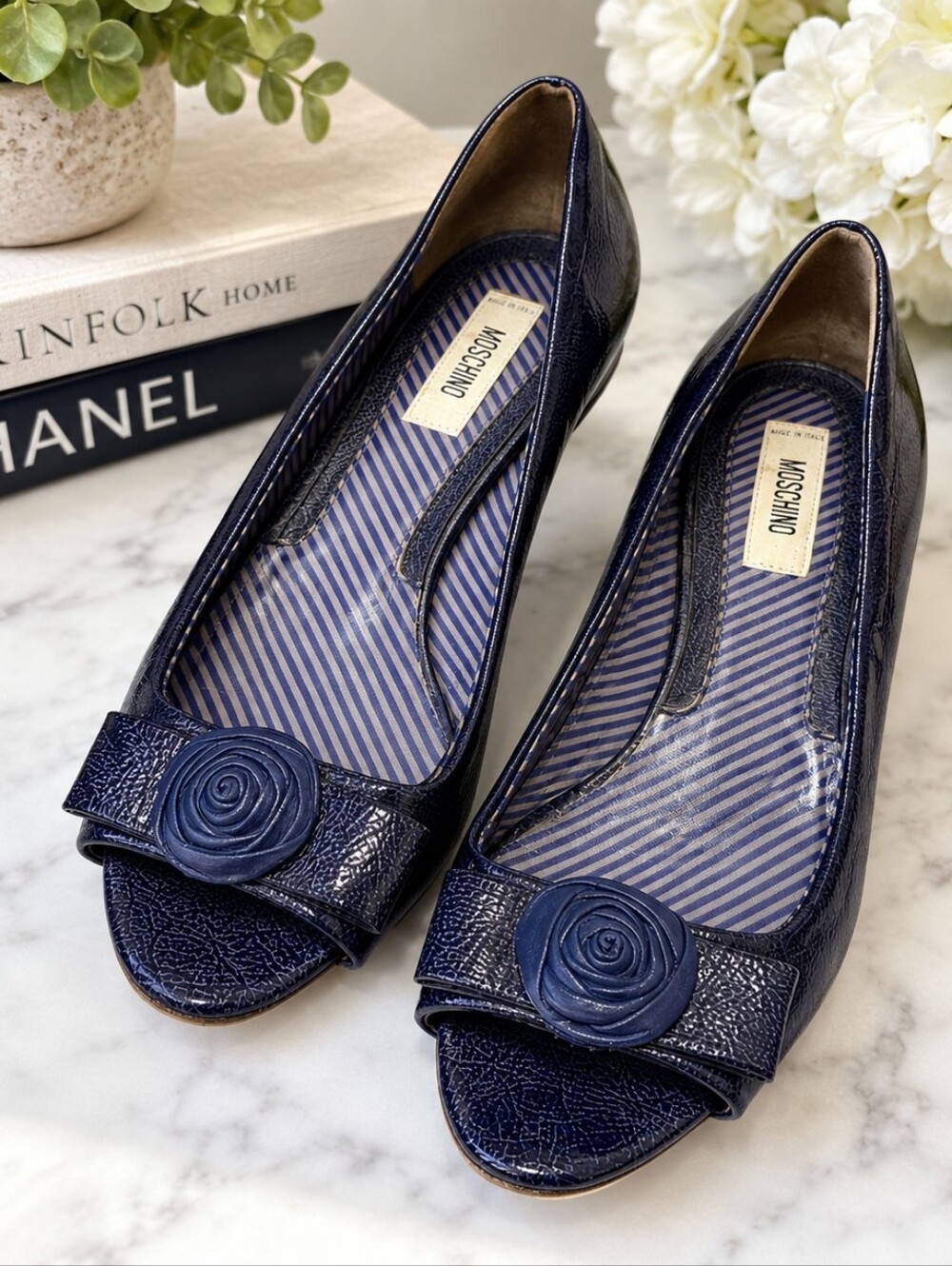 VINTAGE MOSCHINO Y2K NAVY LEATHER ROSETTE PEEP TOE FLATS SZ 38(7.5)